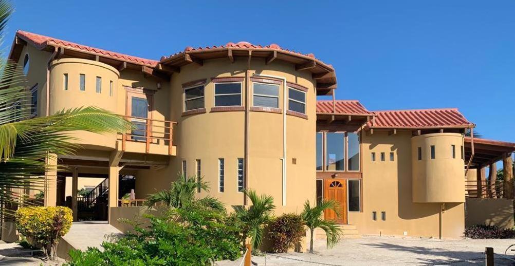 Villa Serenity Сан Педро Екстериор снимка